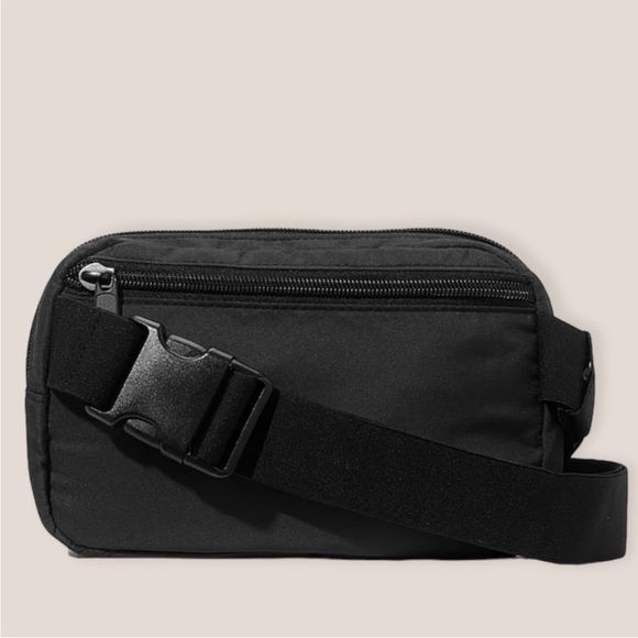 PINK Victoria’s Secret Black belt bag NWOT - Picture 3 of 4